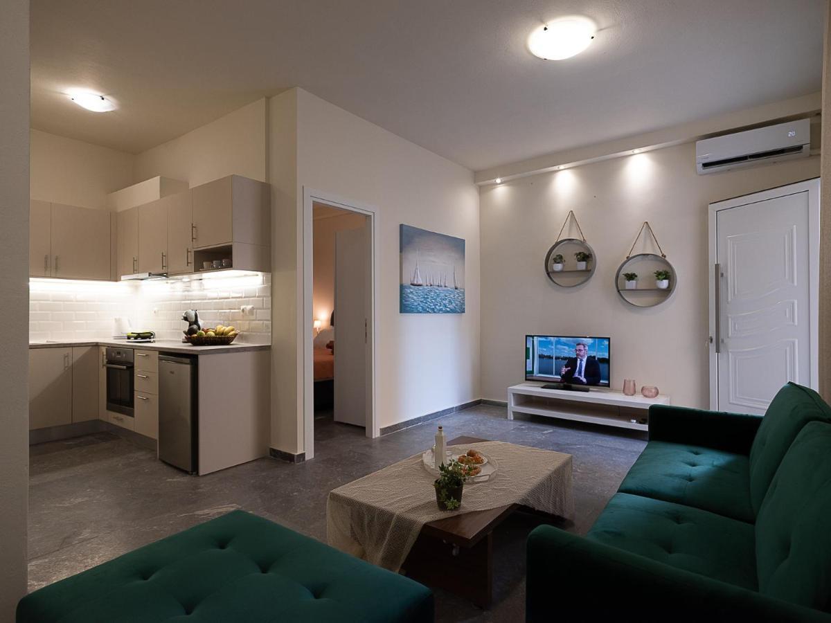 Luxury Apts Heraklion Center エクステリア 写真